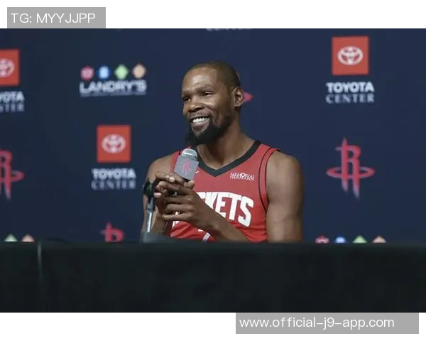 杜兰特反思火箭失误问题强调自身责任与团队提升的重要性