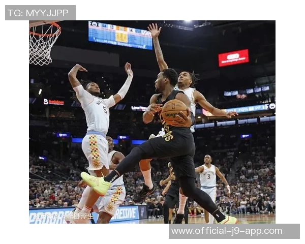 雷霆豪取六连胜不败马刺继续领先东部两队也保持完美战绩谁将首个掉队