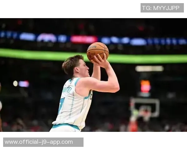 克尼佩尔全场表现惊艳17投10中三分球6中6砍下28分5篮板7助攻3抢断正负值高达18