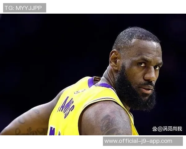 A史密斯质疑詹姆斯关键时刻表现是否与赛前饮酒有关