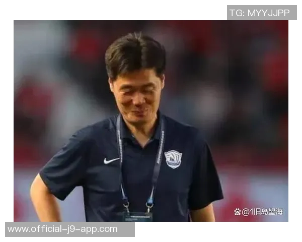 李霄鹏呼吁球迷宽容:主场被喊下课是常态应理解教练艰辛 李霄鹏呼吁球迷宽容:主场被喊下课是常态应理解教练艰辛